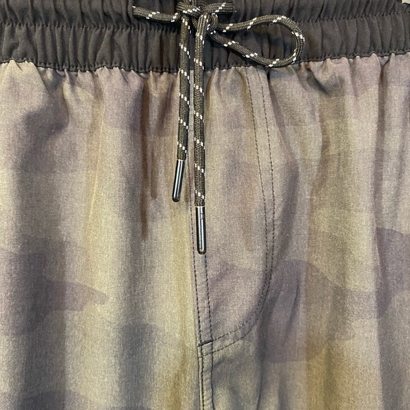 Performance Apparel Mens Olive / Grey Camouflage Shorts w Pockets Size M - Picture 3 of 11